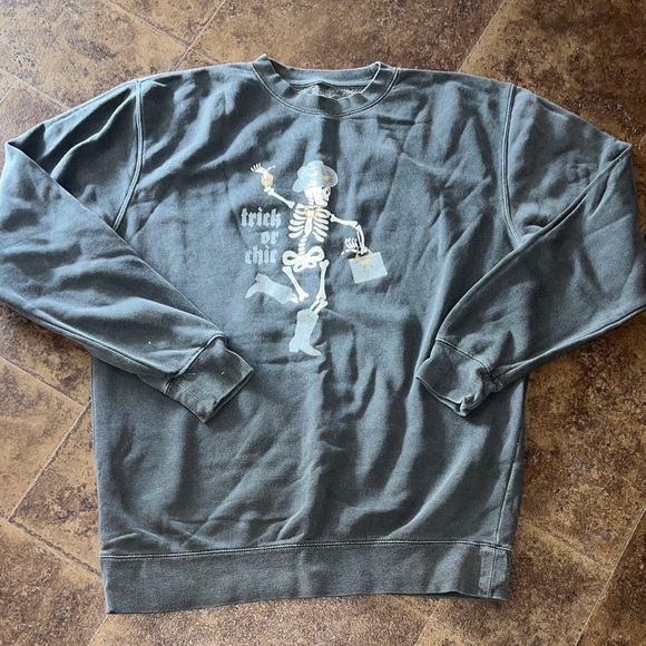 Gray Skeleton Graphic women Sweatshirt crew neck medium oversized - Picture 1 of 4